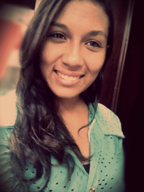 Nunca é tarde demais pra recomeçar a vida. E dessa vez sem ilusões e sem mentiras. Adeus sofrimento.  Amor de verdade não dói.