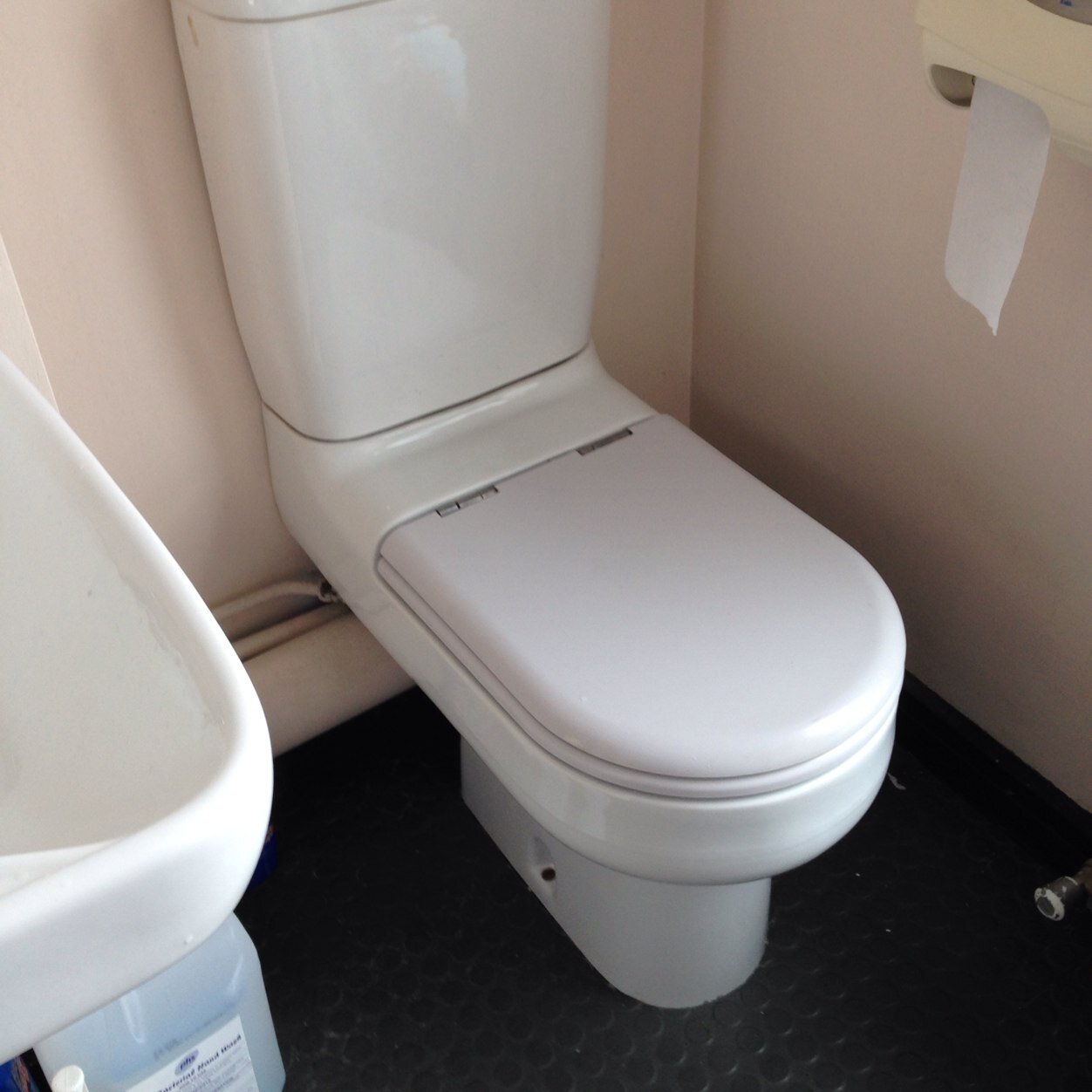 TTFixer's profile picture. Fixing Taps and Toilets same day, 15 mile radius of Newbury RG14.
07860 953515