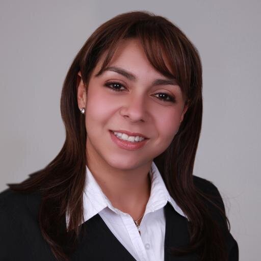 Administradora de empresas, Marketing Digital, Community Manager.