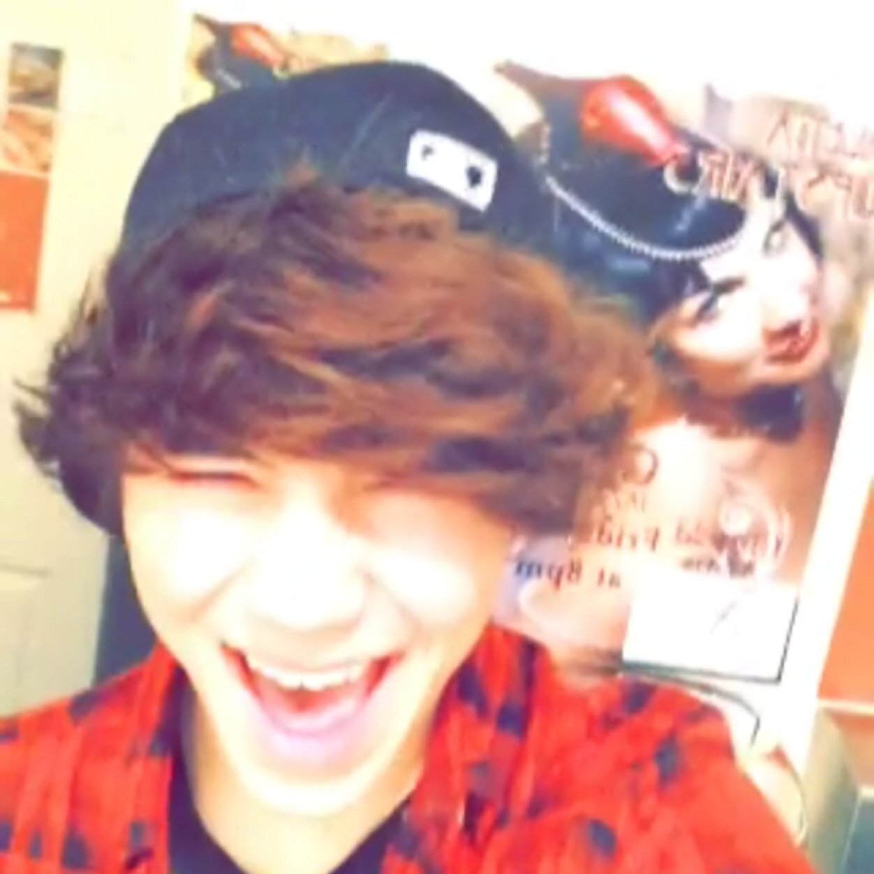 Hey beautiful, just wanted to say congrats on your George follow! Just a reminder he chose to follow you bc he loves you!xx ~@Y0uStillAmazeMe