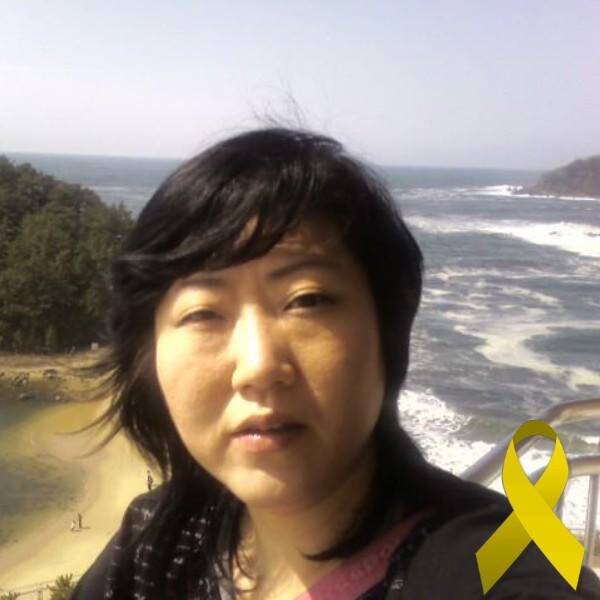 나는 초록마녀입니다.
이재명 대통령을 숙원합니다.
거짓은 하지 않습니다. 약속은 지킵니다. 내 것(내 몸,내 사람,내 가족,내 조국,내 민족...)은 소중합니다.
★중요 :  정치적지향이 다른분들, 종교를 강요하는 이들, 특히 거짓과 위선으로 가득한 이들을 사절합니다.