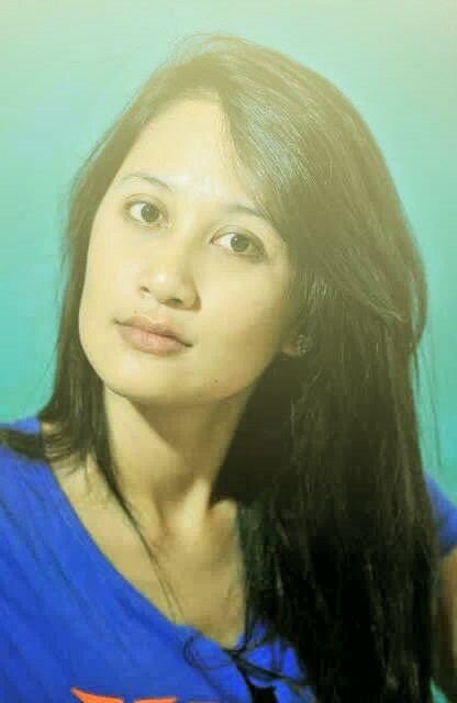 i love to see blue sky, flowers crown, eyes of u, music rock, and i'm devotees.