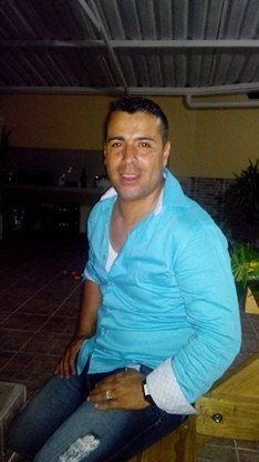 Cantante, humorista y compositor en los recochanband grupo