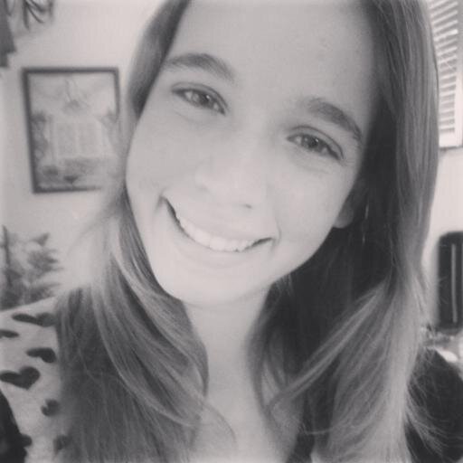 Amo Música,Livros,Filmes Etc.. Desastre+Bagunça+Ciúmes+Irritância+Idiotice+Loucuras+Sonhos = EU *--*