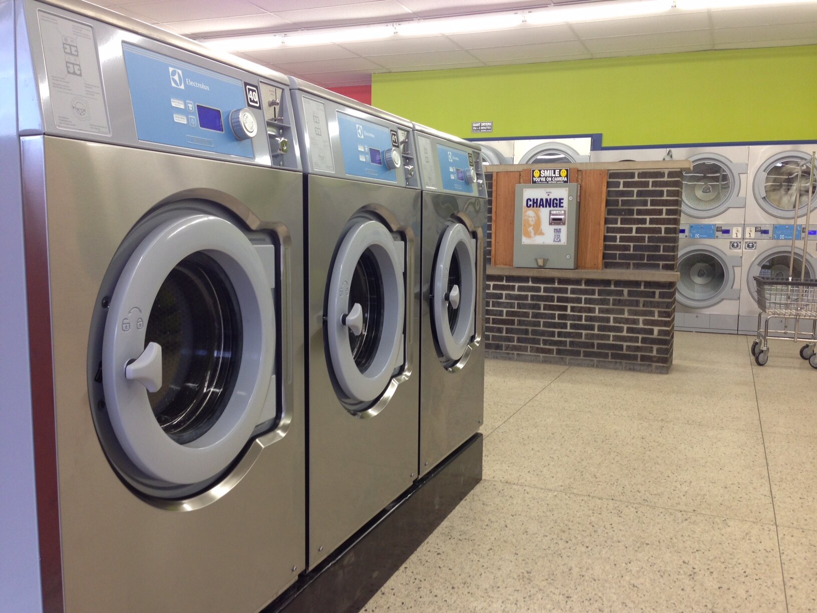 ClydeParkELUX's profile picture. Always neat, clean and well maintained, The Clyde Park ELUX Express makes doing your laundry easier!! Open from 6AM-10PM, 7 days a week in Wyoming, MI!!