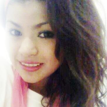 Me llamo Isly Atalía, 
Pues... sigueme y te sigo  :3