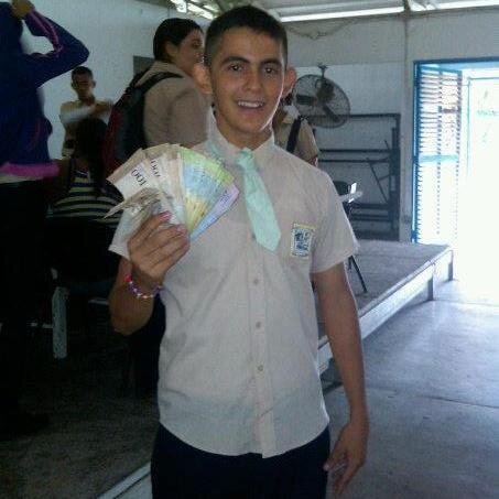 elpropioa2's profile picture. odio a los gente hipocrita y soy el mejor amigo del silencio