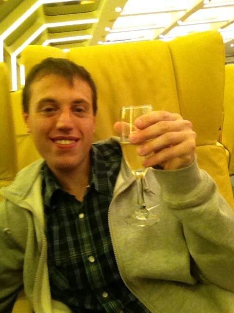 quique_baires's profile picture. Si luchas por lo que queres, tarde o temprano llegara.