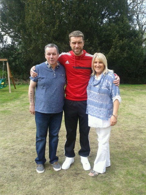 rayarvey's profile picture. 