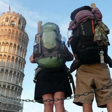 love to travel in the best, carefree way possible... backpacking!