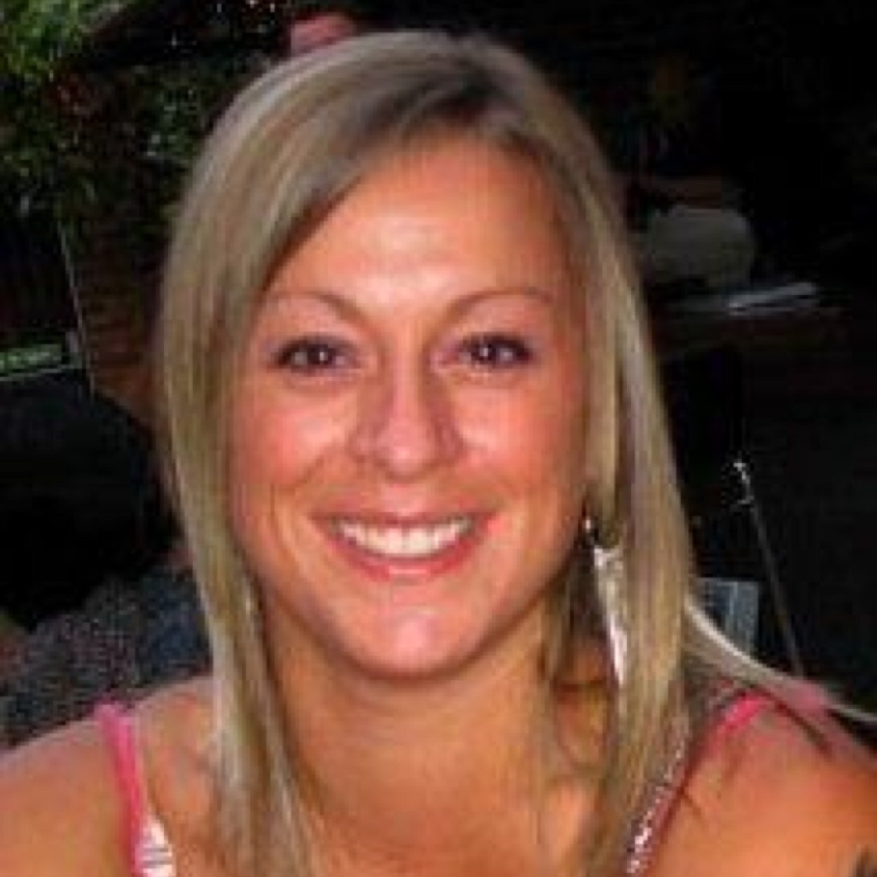 YouniqueLinds's profile picture. Younique presenter who loves all things makeup! I'm not a makeup artist just love experimenting with awesome products that are cruelty free.