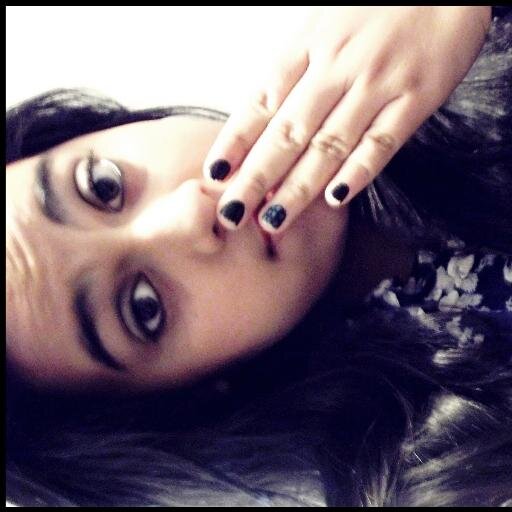 I like to climb trees, draw, act, sing, do my songs and surely hear One Direction, live by them and love them.