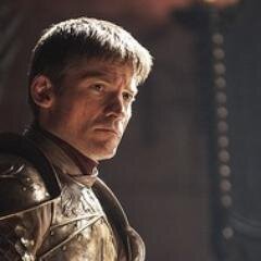 Yo de mayor quería ser como Arthur Dayne, pero me quedé en Caballero Sonriente. Aerys resbaló y se cayó sobre mi espada. ~ @CerseiLioness_ es mi soul sister. 3