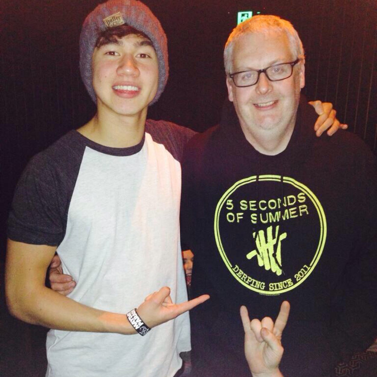 | 5SOS| 10 Till Take Off| a fan of all fans ❤️