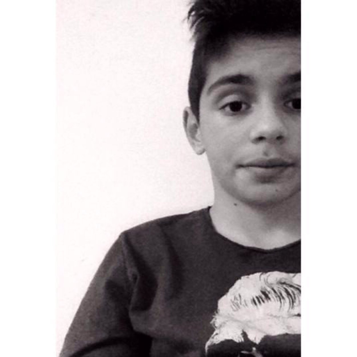 Tu sais que si tu follow je rends donc il te suffit juste de cliquer , tu peux le faire .