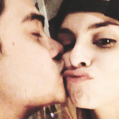 Part0fMeKoba's profile picture. “O meu ponto fraco tem nome, sobrenome, endereço e um sorriso lindo.”  ♡