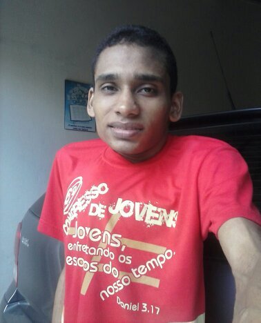Sou um cara sincero,não gosto de falsidades, meu melhor amigo Deus !