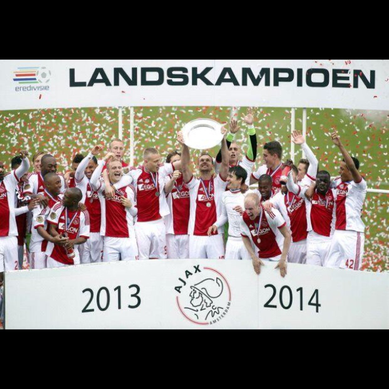 Volg dit account voor al het nieuws over ONS ALLER AJAX! Ook nieuws over ex-ajacieden Iedere 10e volger krijgt FB Partners: @RZivkovic_ @Schone20fans @ProudAjax