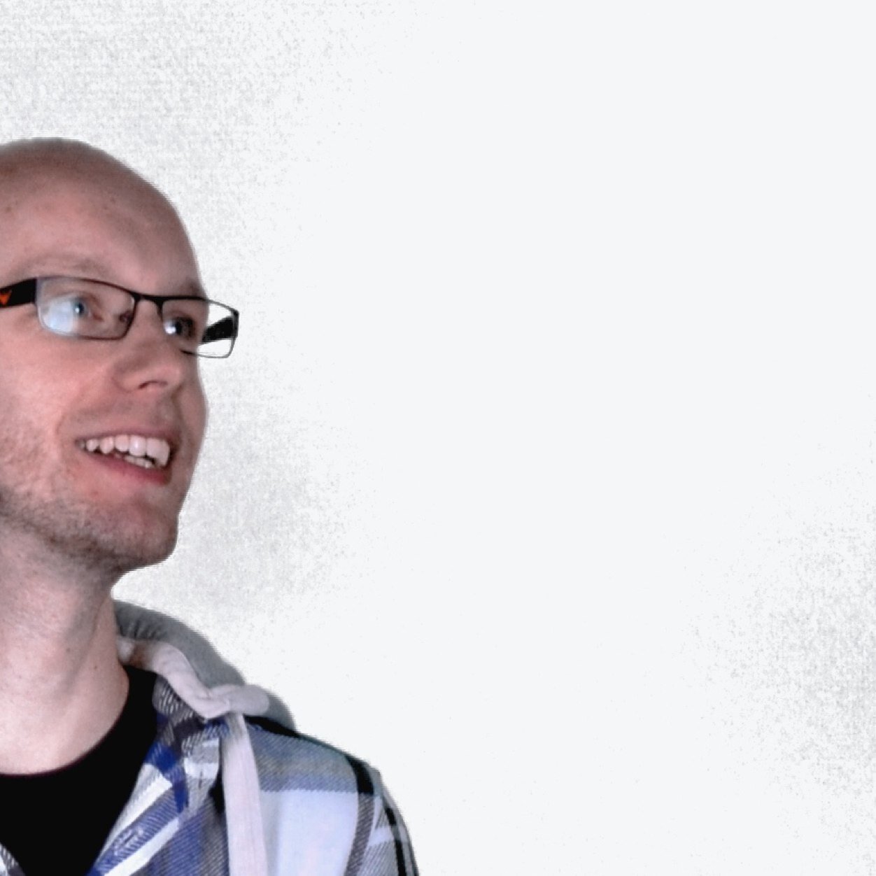 Noiseflash's profile picture. Sound, code and good scotch. Also, family.