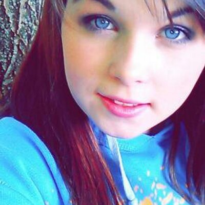 Profile Picture of Manon (@ManonMartin21) on Twitter