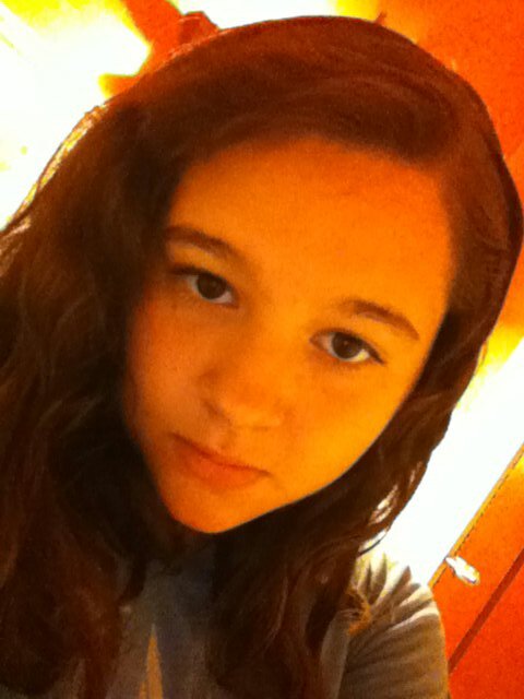 I DONT JUDGE. Best Friends with everyone!! Chat with me?