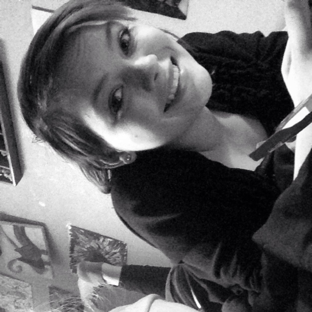 ilovedestry69's profile picture. 15 years old Kik me letitgo666 Im bisexual and music is my life