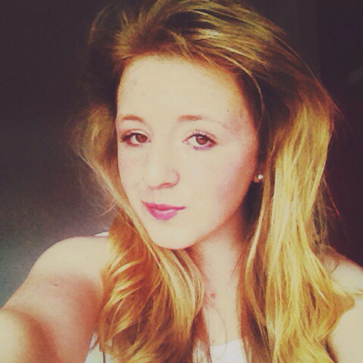 i am a singer i play guitar and dance xx