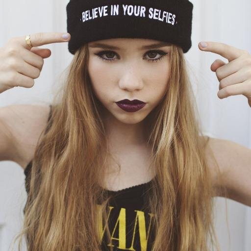 Official Account- Lexee Smith! @LexeeSmith1 Instagram: @lexeesmith Grooveshark: Lexee Smith. #LoveYa!