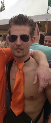 Niels L