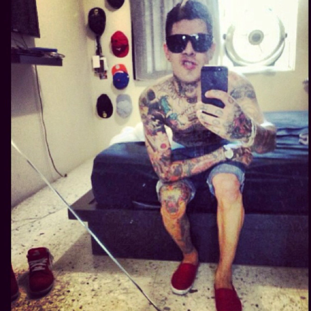 FOLLOWBACK