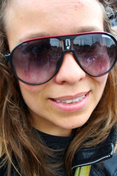 Filmmaker and teacher. Loves music, travelling and people.