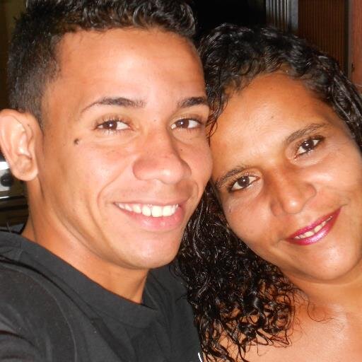 ama sempre  as pessoas precisa mas de amar uns os outros