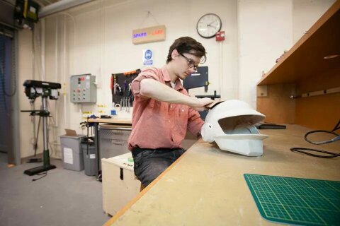 Canadian. Climber. filmmaker. Juggler. Skier. Builder of stuff. Queen's Computer Engineering grad.