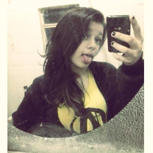 Larissa, 15 anos. Sleeping With Sirens, Suicide Silence, Asking Alexandria, BMTH, Falling In Reverse, Of Mice & Men