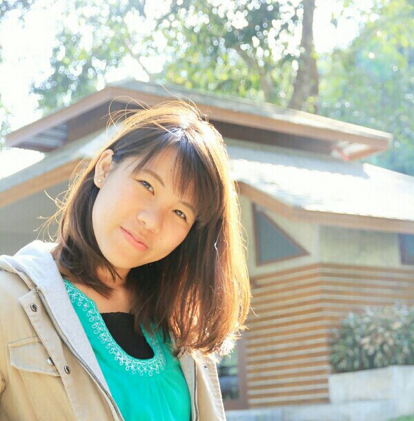 i am a little girl ///officially missing you