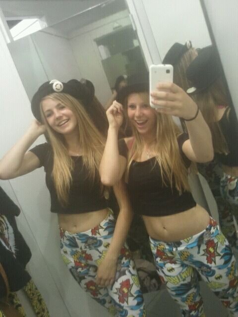 iloveyou schatjee, beste vriendinnetjes al 15jaar ! ♡ x Anouuk.