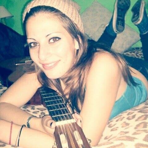 Me gusta bailar y escuchar música..