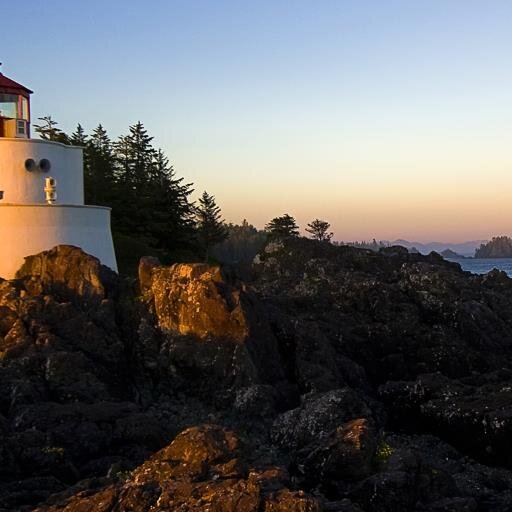 I enjoy DXing AM stations,shortwave radio,scanner radio.Love to travel,hang out at coffee shops camping,the beaches,mountains,learning new things.