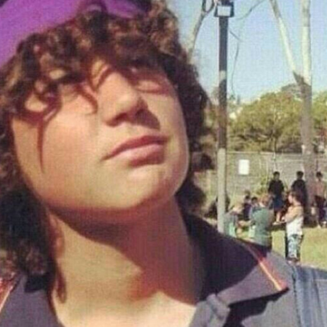 Please follow my main account @LUKESLlPRlNG if you dont already :) ifb