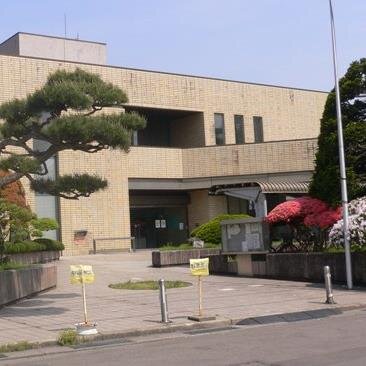 大館市立図書館（栗盛記念・花矢・比内・田代）公式ツイッタ―アカウントです。 いただいたコメントは読んでおりますが、基本的に返信は行っておりません。ご了承ください。お問い合わせは、栗盛記念図書館へ直接ご連絡ください。