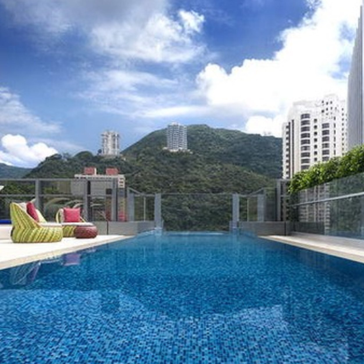 LJ_in_WA's profile picture. I am who you want on your quiz night team,