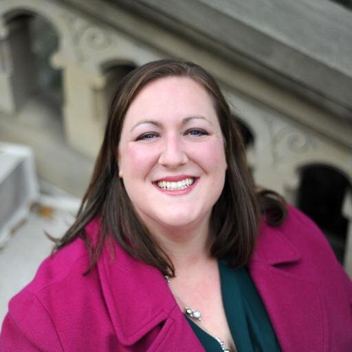 Seasoned corporate comm and PR professional, wife, mommy of 2, CMU alum, PRSA member, bargain hunter, I #leanin.
