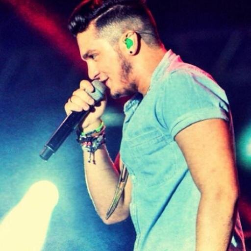 Ainda que eu soubesse todas as palavras que significam amor, faltaria muito para dizer o que sinto por você te vivo @luansantana