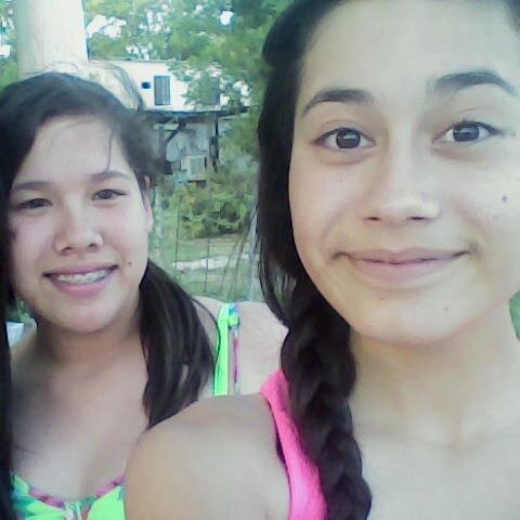 follow  @galiglz20