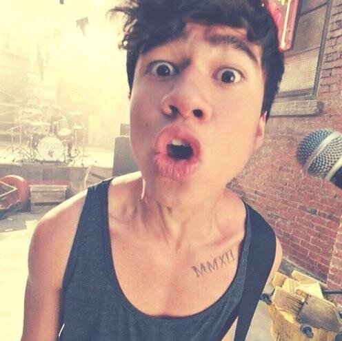 follow @fIanneIirwin instead ◡̈
