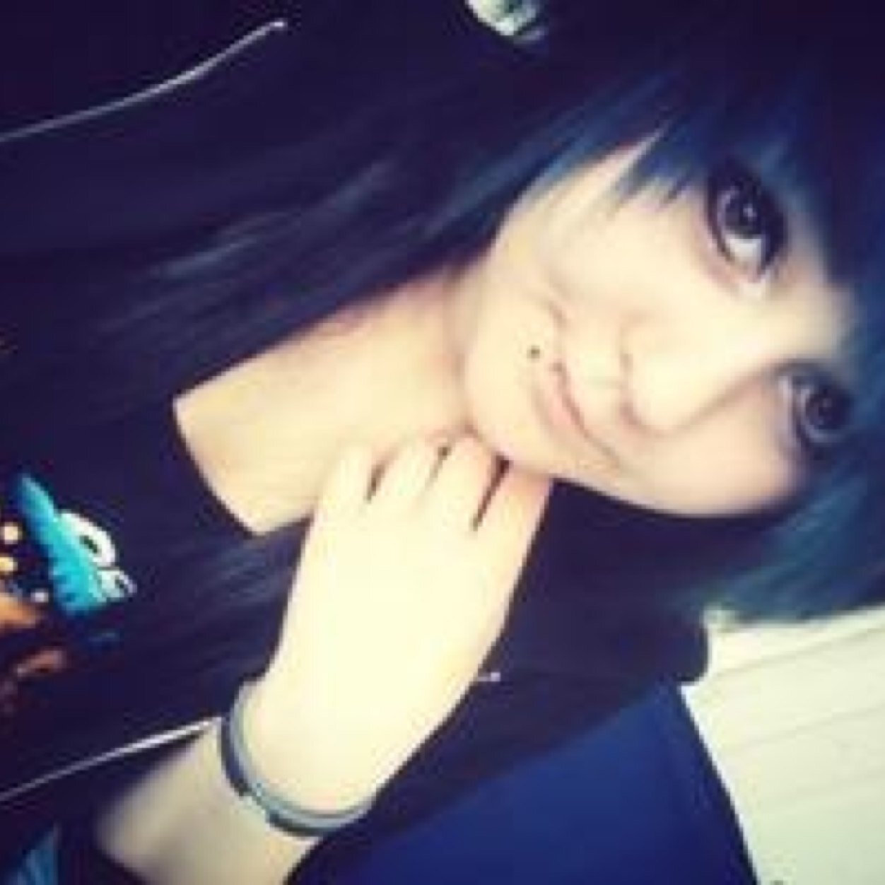 shy /.\,wired,quite  dont listen to what anyone says your Amazing as you are i promise :)