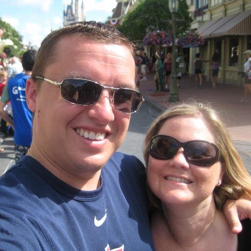 Avid bowler...fan of the St Louis Blues, Cardinals and the Fighting Illini!