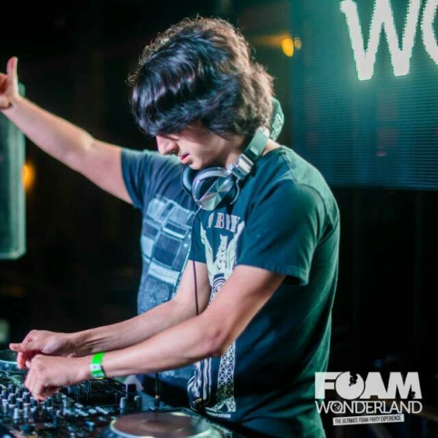 UK Bass music is what moves me. I'm friendly but very blunt.