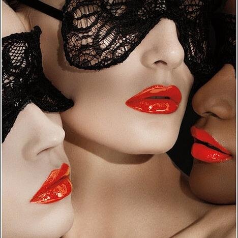 Cherry Blossm Boutique located in NYC. Established by 4 passionate cosmetic lovers #cherryblossmnyc