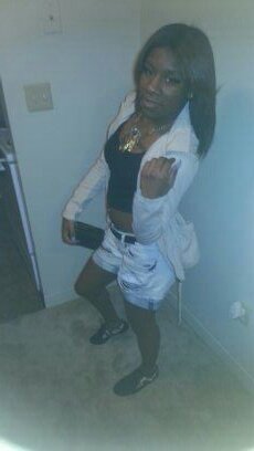 FuckALoveStoryy's profile picture. IG - @parisss_france